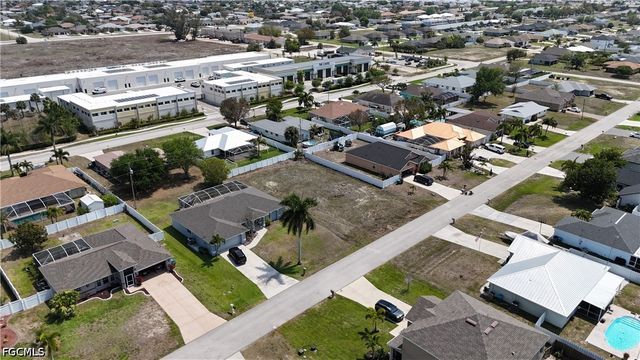 4313 SW 9th PL, Cape Coral, FL 33914