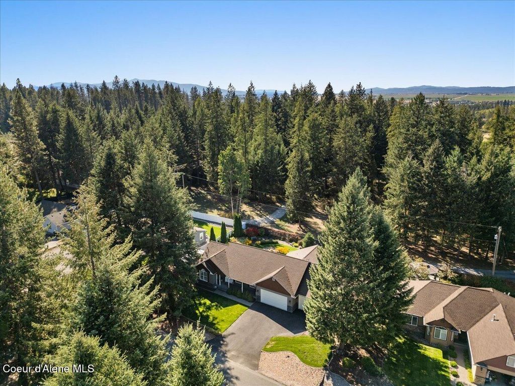 12975 N Ferndale Dr, Hayden, ID 83835 photo 3
