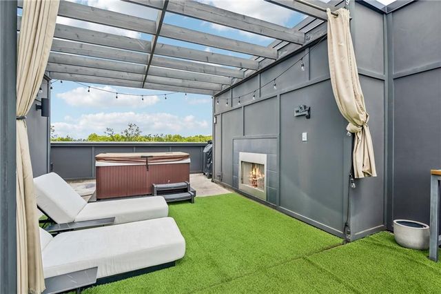 1213 Chelsea Circle NW, Atlanta, GA 30318