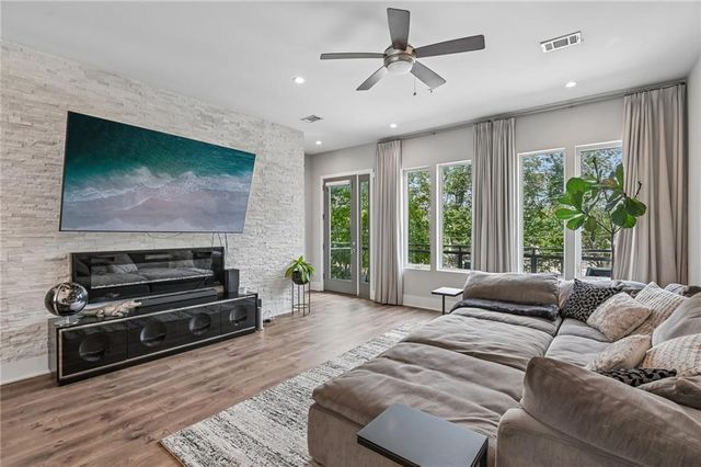 1213 Chelsea Circle NW, Atlanta, GA 30318