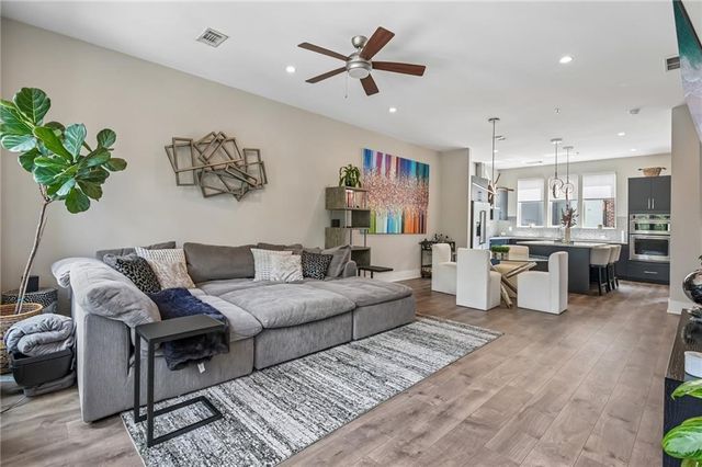 1213 Chelsea Circle NW, Atlanta, GA 30318