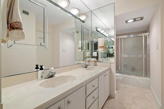 5380 N Ocean Drive 10-B, Singer Island, FL 33404