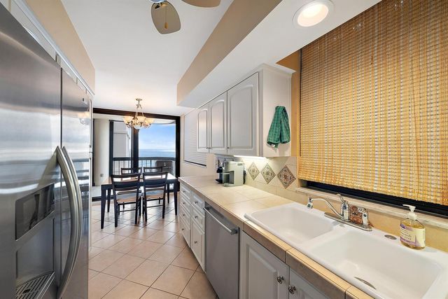 5380 N Ocean Drive 10-B, Singer Island, FL 33404