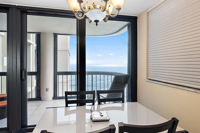 5380 N Ocean Drive 10-B, Singer Island, FL 33404