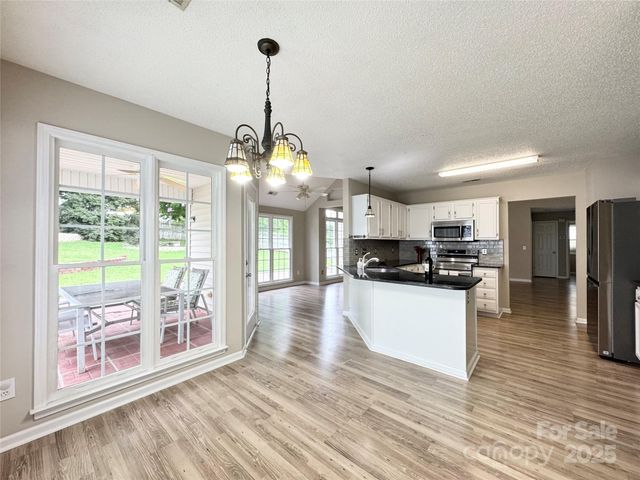 1254 Abbey Ridge Place NW, Concord, NC 28027