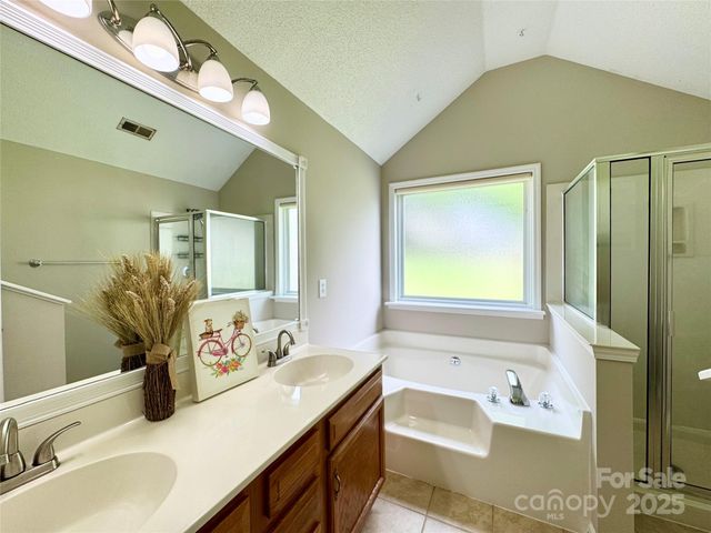1254 Abbey Ridge Place NW, Concord, NC 28027