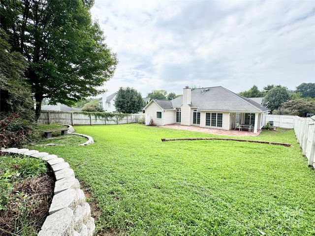 1254 Abbey Ridge Place NW, Concord, NC 28027