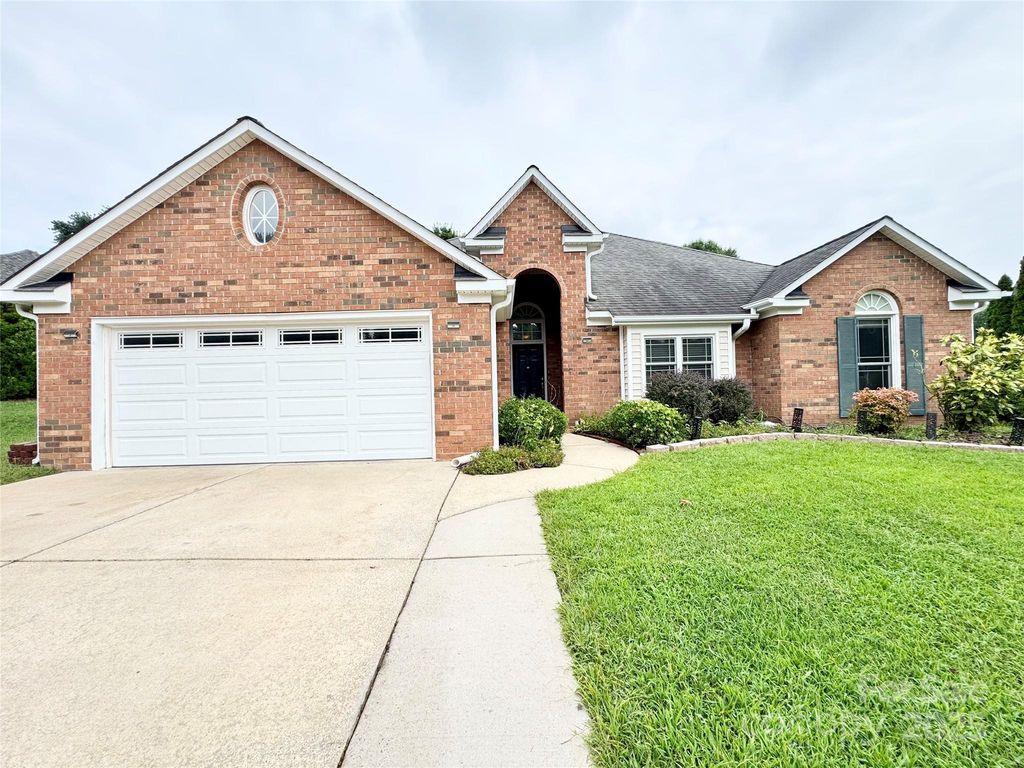 1254 Abbey Ridge Place NW, Concord, NC 28027