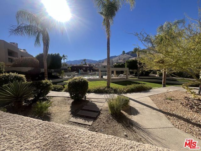 861 Village Square, Palm Springs, CA 92262