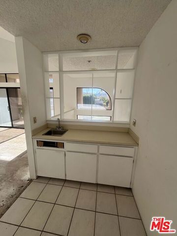 861 Village Square, Palm Springs, CA 92262