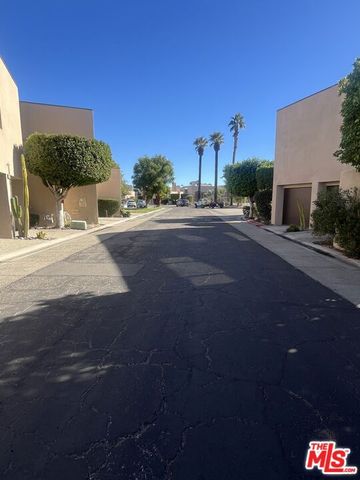 861 Village Square, Palm Springs, CA 92262