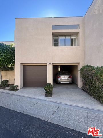 861 Village Square, Palm Springs, CA 92262