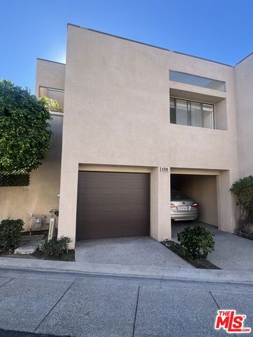 861 Village Square, Palm Springs, CA 92262