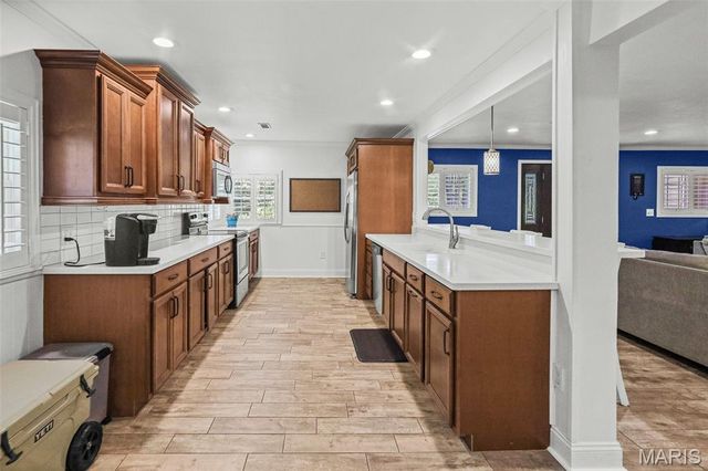 459 W Lake Drive, Edwardsville, IL 62025