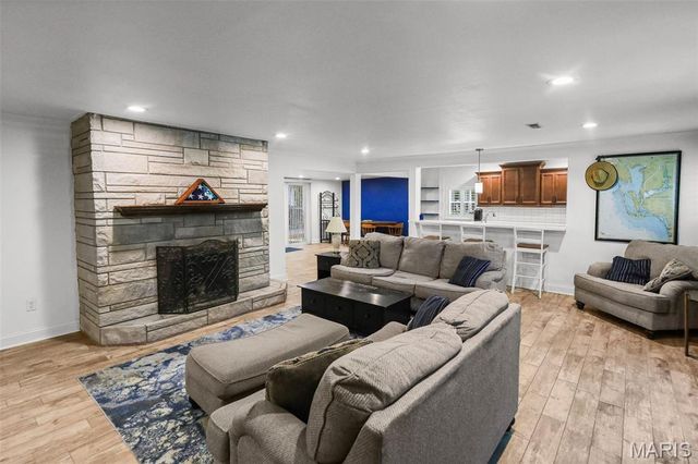 459 W Lake Drive, Edwardsville, IL 62025