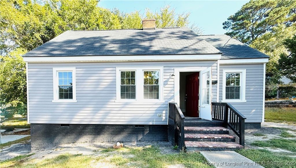 216 Oakland Drive, Fayetteville, NC 28301