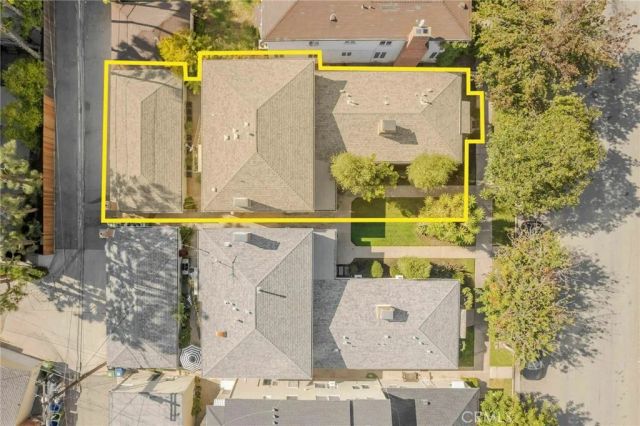 10372 Ashton Avenue, Los Angeles, CA 90024