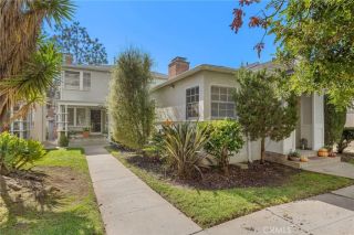 10372 Ashton Avenue, Los Angeles, CA 90024