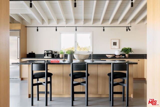 8559 Edwin Drive, Los Angeles, CA 90046