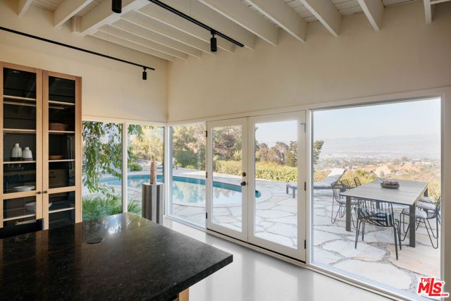 8559 Edwin Drive, Los Angeles, CA 90046