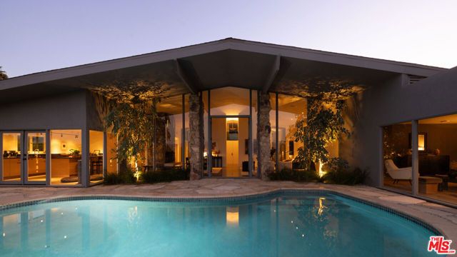8559 Edwin Drive, Los Angeles, CA 90046
