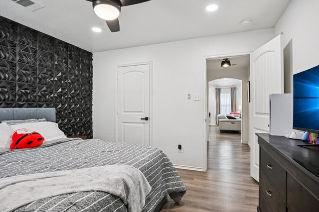 219 Chimney Rock Drive, Waxahachie, TX 75167