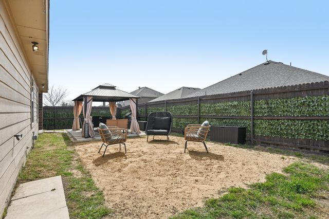 219 Chimney Rock Drive, Waxahachie, TX 75167