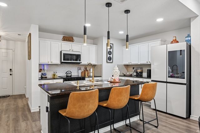 219 Chimney Rock Drive, Waxahachie, TX 75167