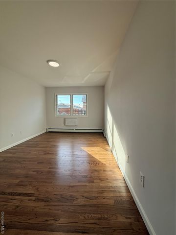 13009 58th Road, Flushing, NY 11355