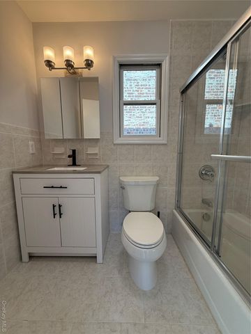 13009 58th Road, Flushing, NY 11355