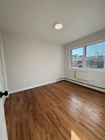 13009 58th Road, Flushing, NY 11355