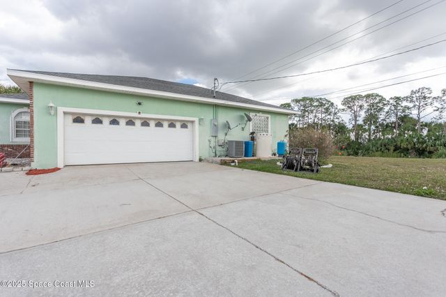 274 Lagoon Street SW, Palm Bay, FL 32908