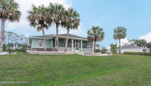 274 Lagoon Street SW, Palm Bay, FL 32908
