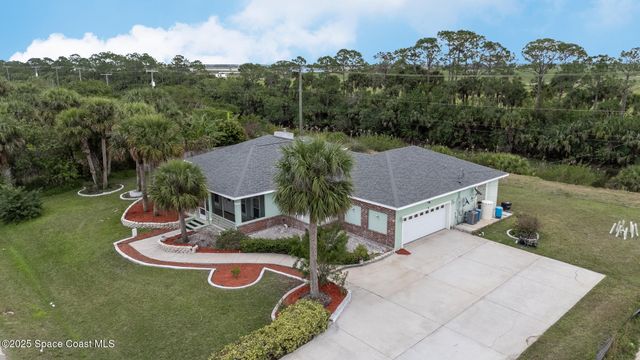 274 Lagoon Street SW, Palm Bay, FL 32908