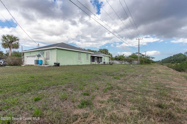 274 Lagoon Street SW, Palm Bay, FL 32908