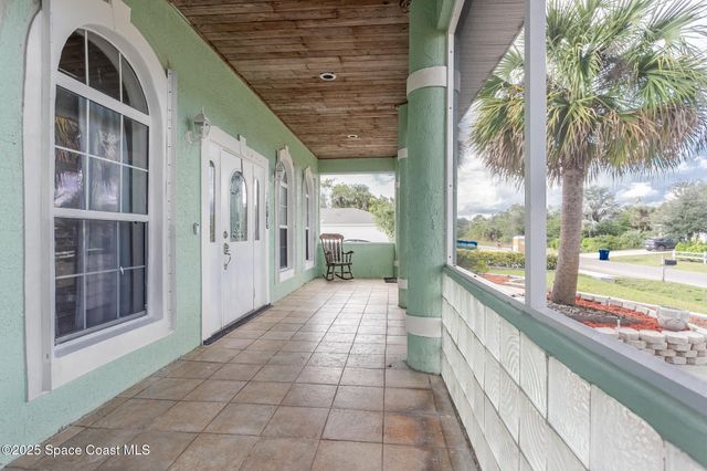 274 Lagoon Street SW, Palm Bay, FL 32908