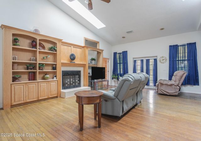 274 Lagoon Street SW, Palm Bay, FL 32908