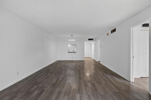 6301 N Falls Cir Drive 303, Lauderhill, FL 33319