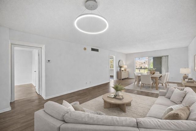 6301 N Falls Cir Drive 303, Lauderhill, FL 33319