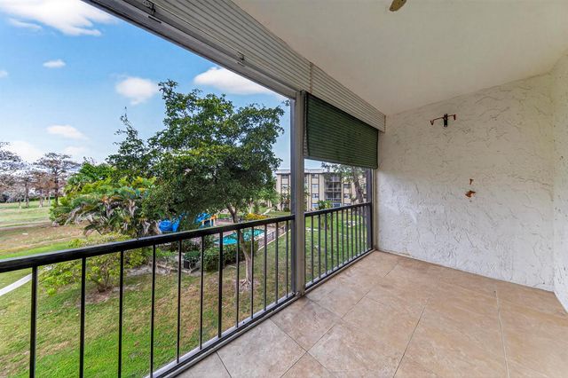 6301 N Falls Cir Drive 303, Lauderhill, FL 33319