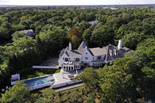 25 Oyster Way, Osterville, MA 02655