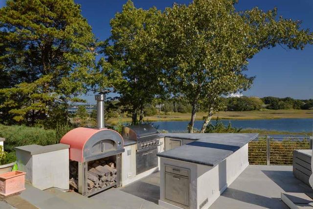 25 Oyster Way, Osterville, MA 02655