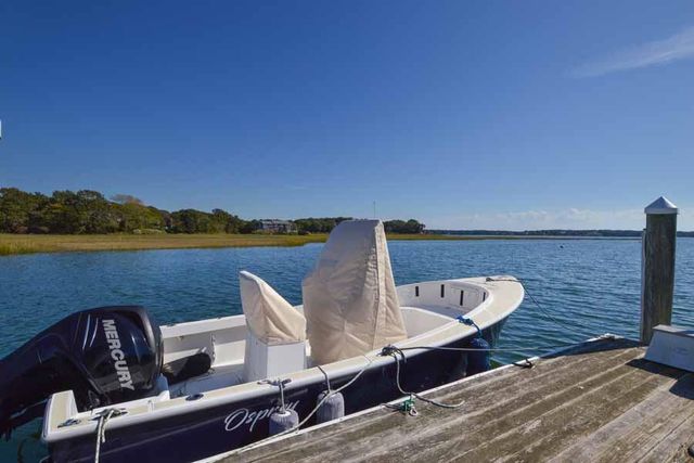 25 Oyster Way, Osterville, MA 02655