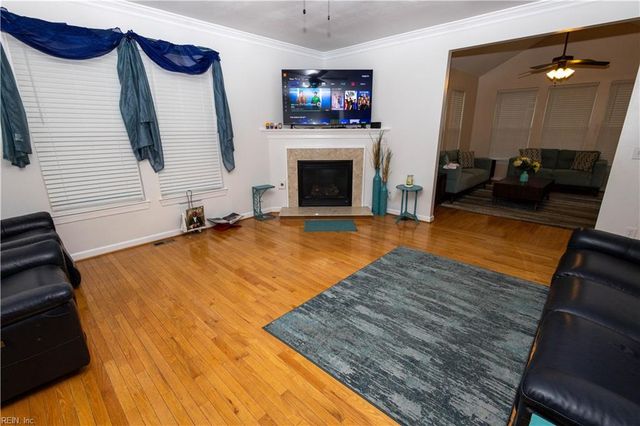 3172 S Stonebridge DR, Norfolk, VA 23504