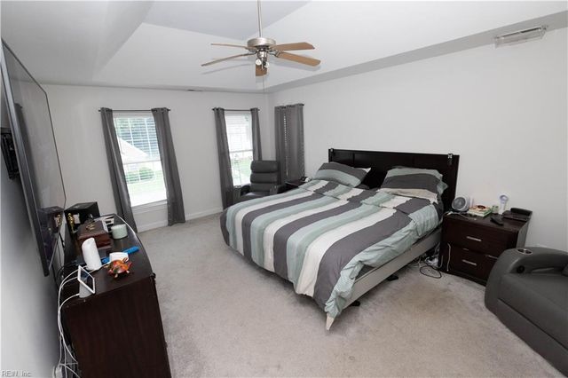 3172 S Stonebridge DR, Norfolk, VA 23504