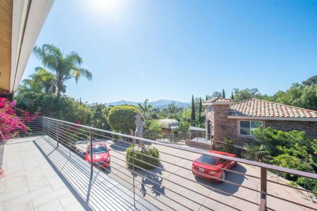 2715 S Centre City Parkway, Escondido, CA 92025