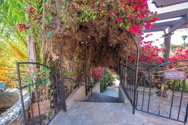 2715 S Centre City Parkway, Escondido, CA 92025