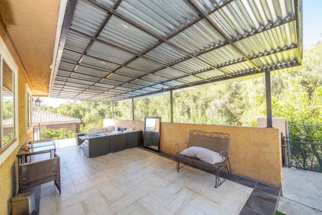 2715 S Centre City Parkway, Escondido, CA 92025