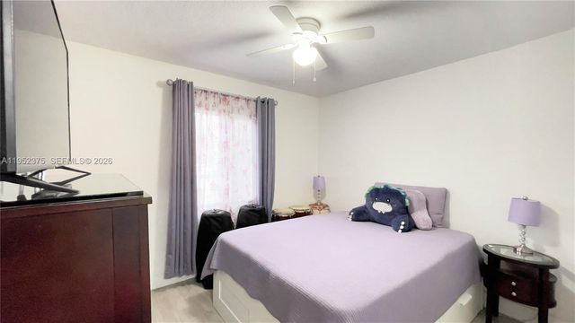 3176 NW 59th St, Miami, FL 33142