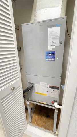 3176 NW 59th St, Miami, FL 33142